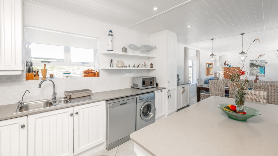 4 Bedroom Property for Sale in Oceanview Heights Western Cape